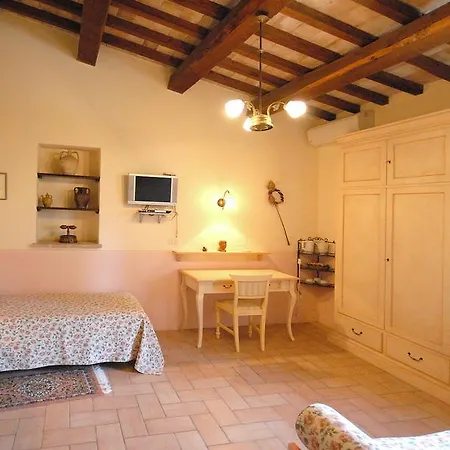 Farm stay Agriturismo Le Due Torri - Torre Quandrano Cannara