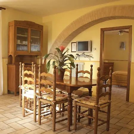 Agriturismo Le Due Torri - Torre Quandrano Farm stay Cannara